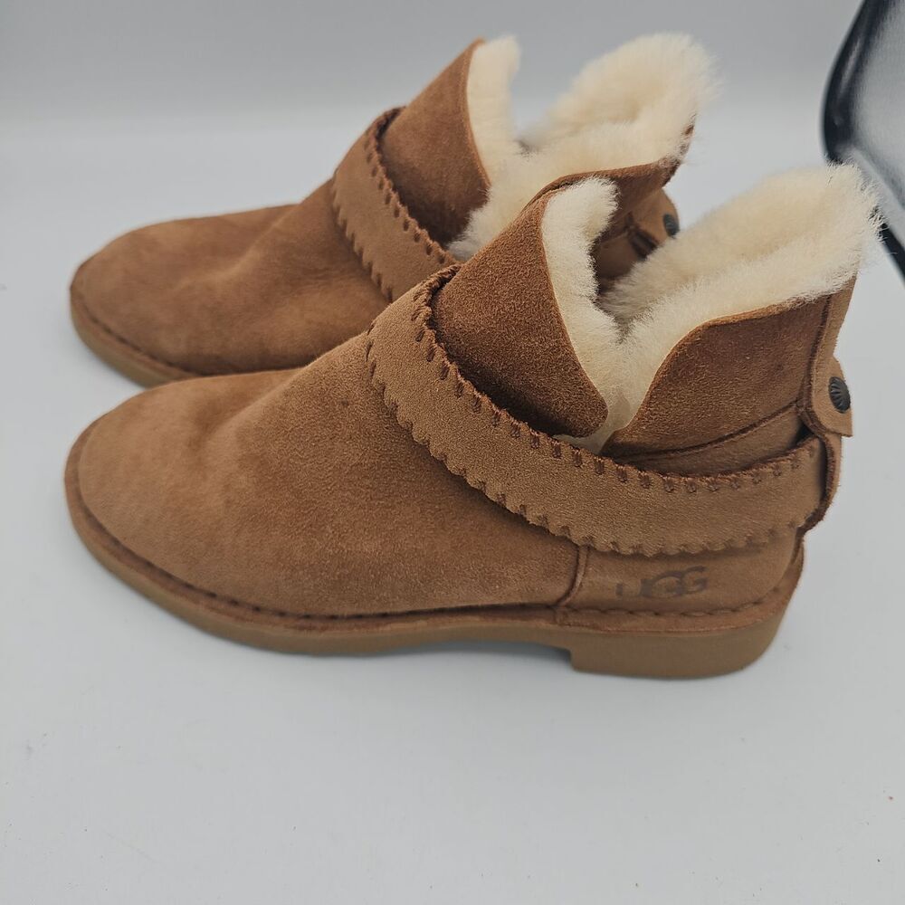 UGG McKay Chestnut Fur Lining Sheepskin Ankle Boots Size 5